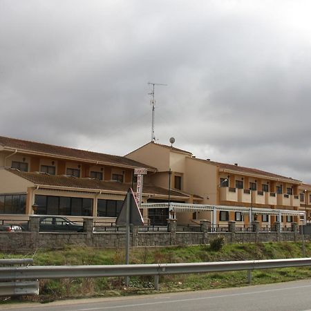 Hotel Alameda Alba De Tormes Extérieur photo