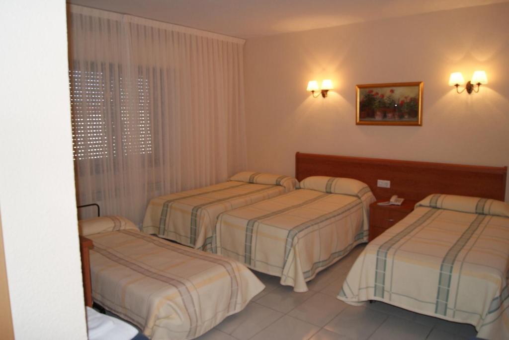 Hotel Alameda Alba De Tormes Chambre photo