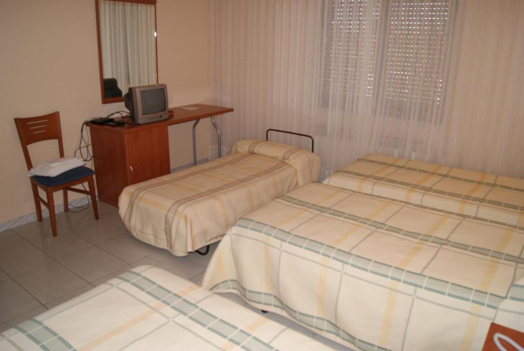 Hotel Alameda Alba De Tormes Chambre photo