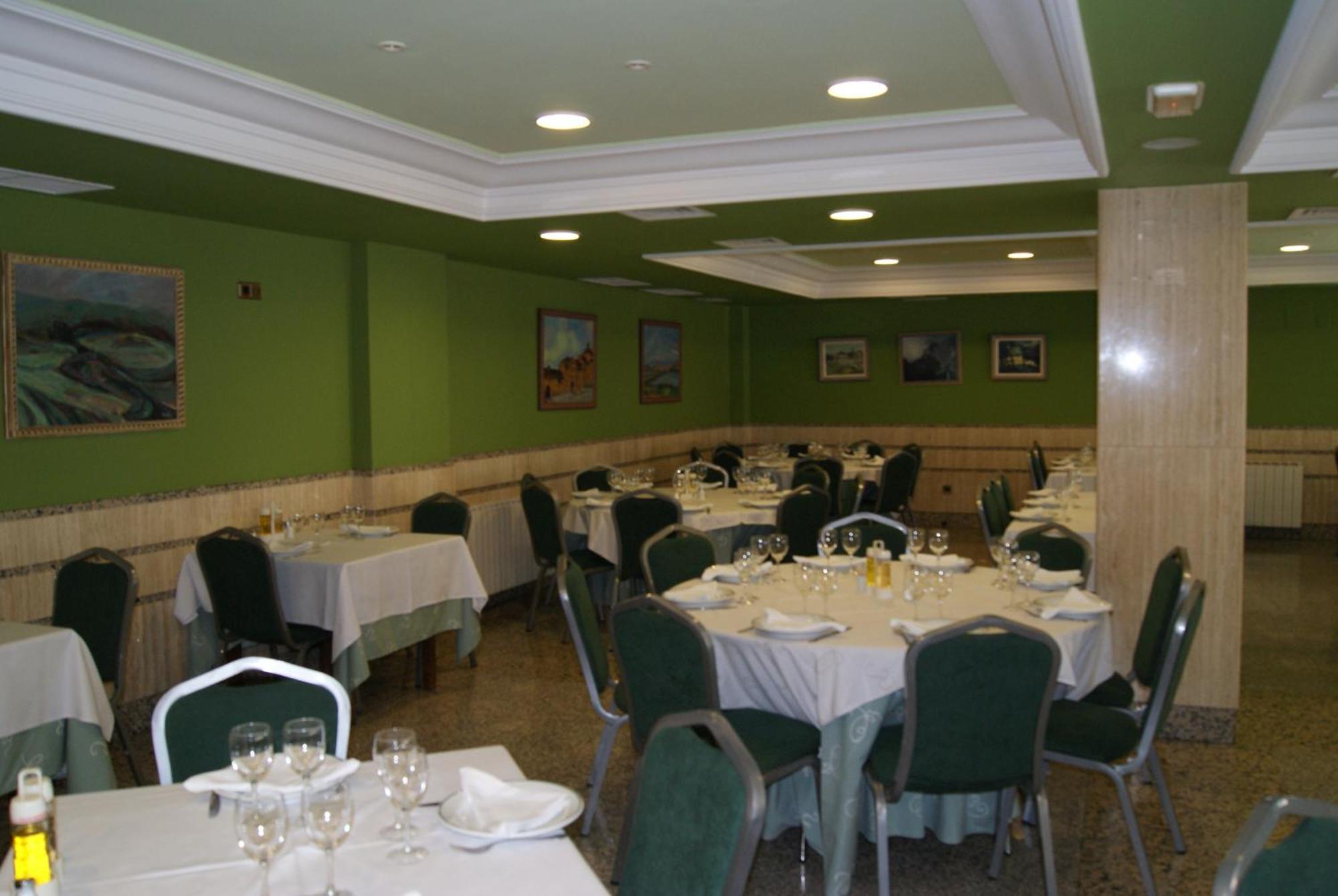 Hotel Alameda Alba De Tormes Extérieur photo