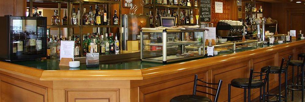 Hotel Alameda Alba De Tormes Extérieur photo